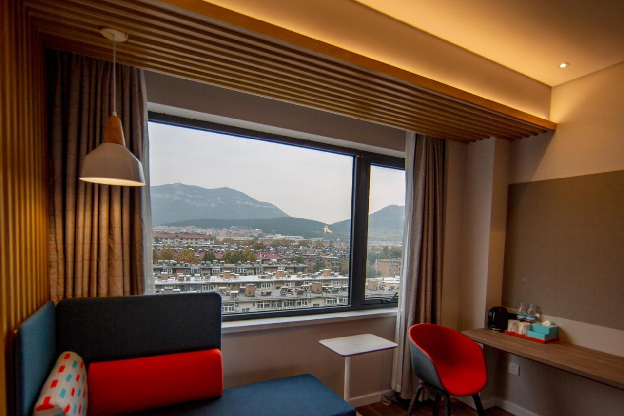Holiday Inn Express Jinan Jingshi Road, An Ihg Hotel Exterior foto