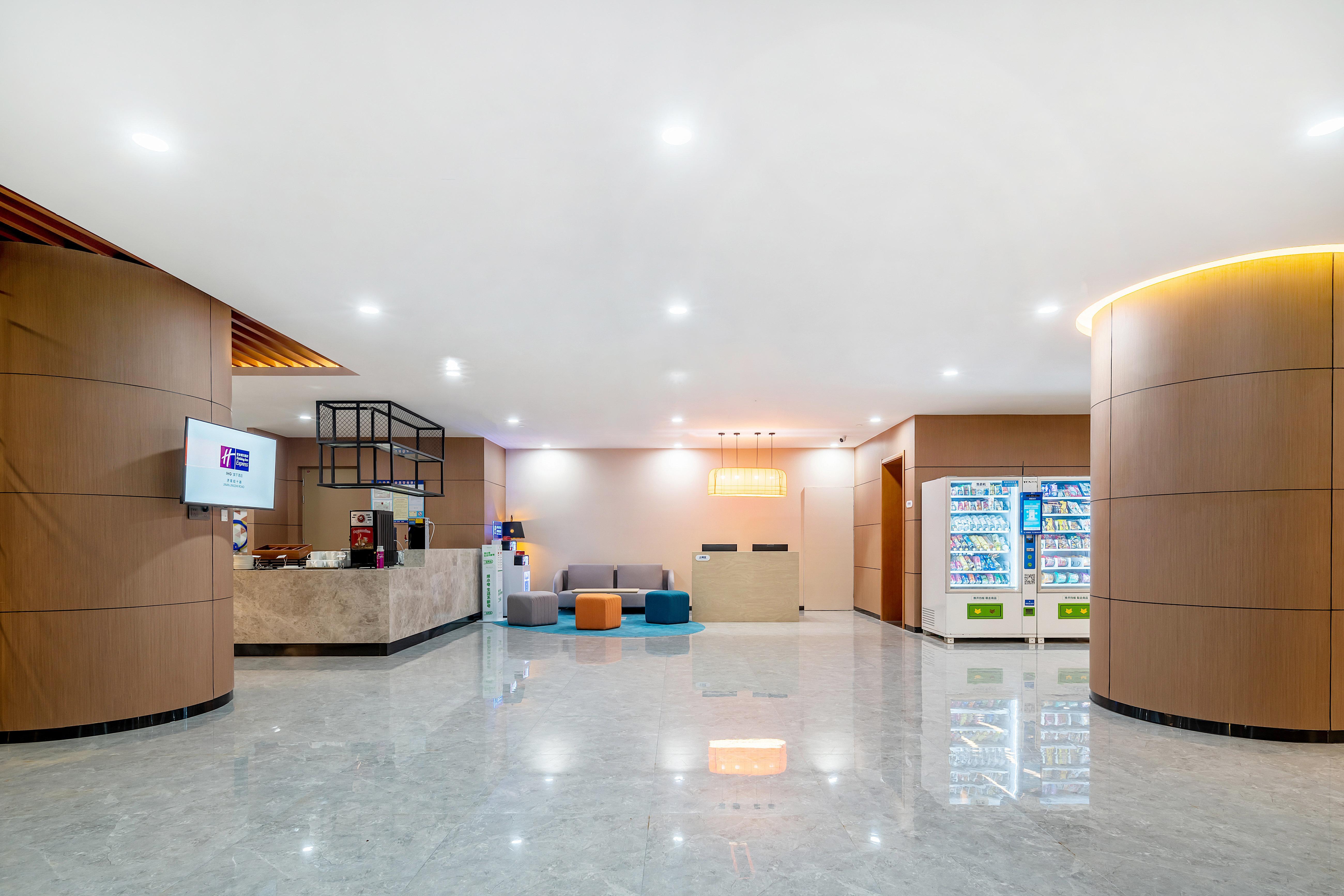 Holiday Inn Express Jinan Jingshi Road, An Ihg Hotel Exterior foto